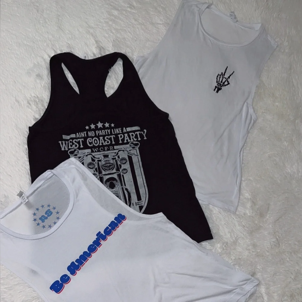 Trendy Women's Graphic Tank Tops - Black and White - Picture 3 of 7
